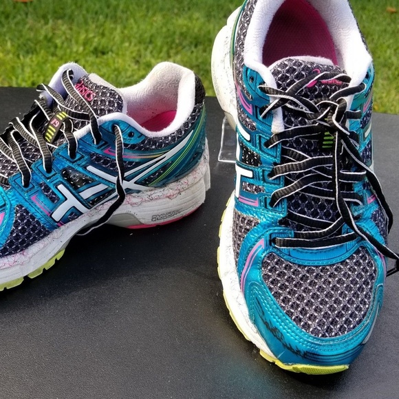 Asics Shoes - Asics Gel-Kayano 19 model lightweight running shoe